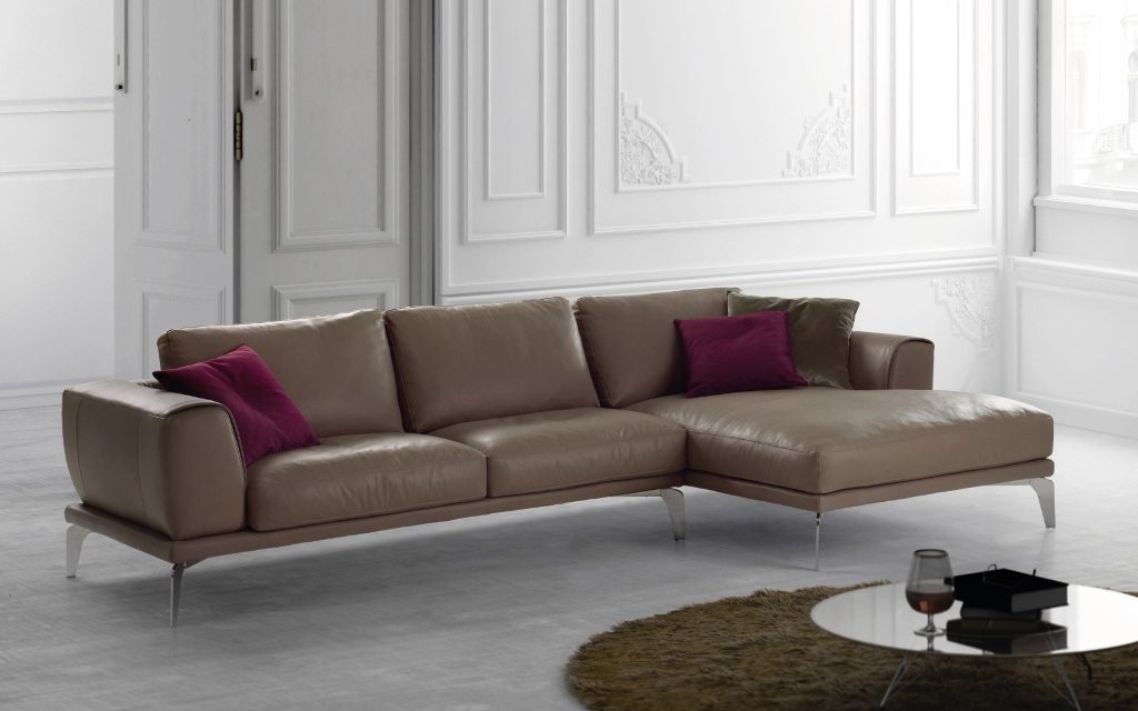 Комплект мягкой мебели HOT - фабрика Nicoline. Диван, диван угловой, кресло.