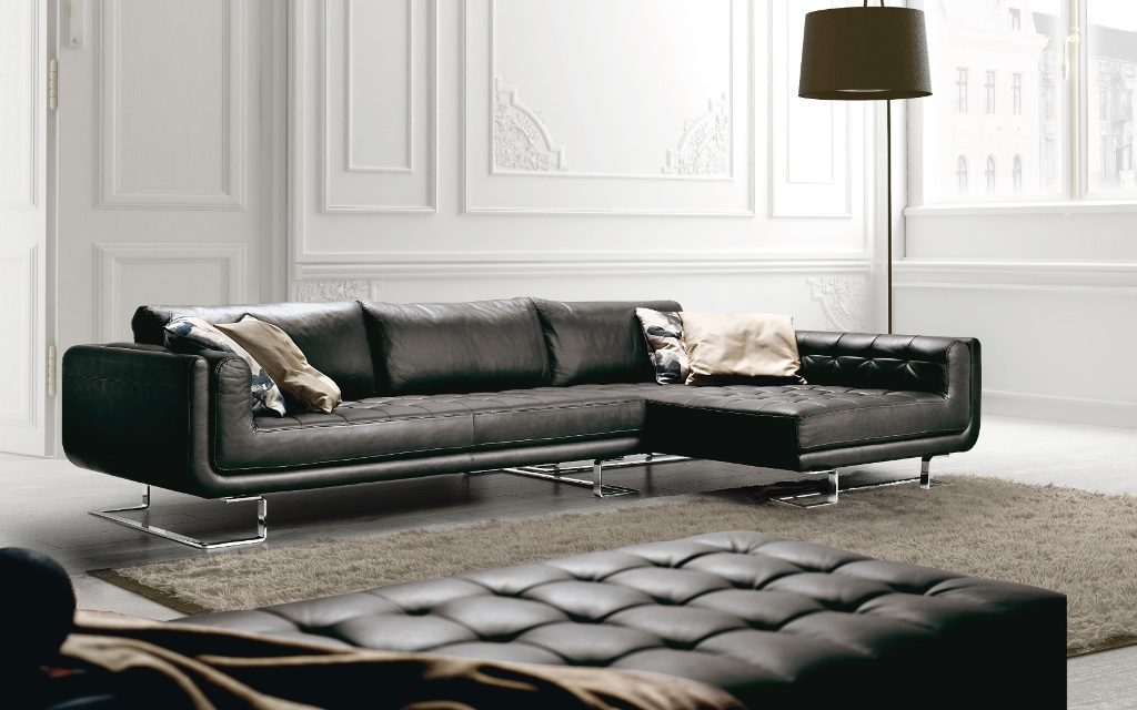 Комплект мягкой мебели V.O.G. - фабрика Nicoline. Диван, диван угловой, кресло.