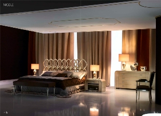 Итальянская мебель для спальни от Paolo Lucchetta. Кровать Nicole