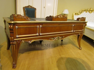 Румынская мебель для кабинета. Письменный стол La Cortigiana