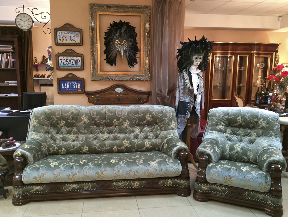 классическая мягкая мебель - диван и кресла «Оффенбург», Румыния